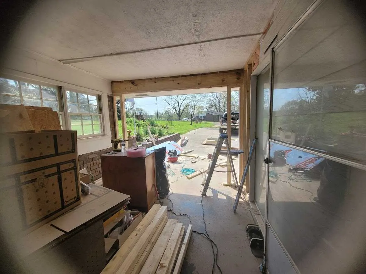 Air movers and dehumidifier for Water Mitigation Services in Sherman